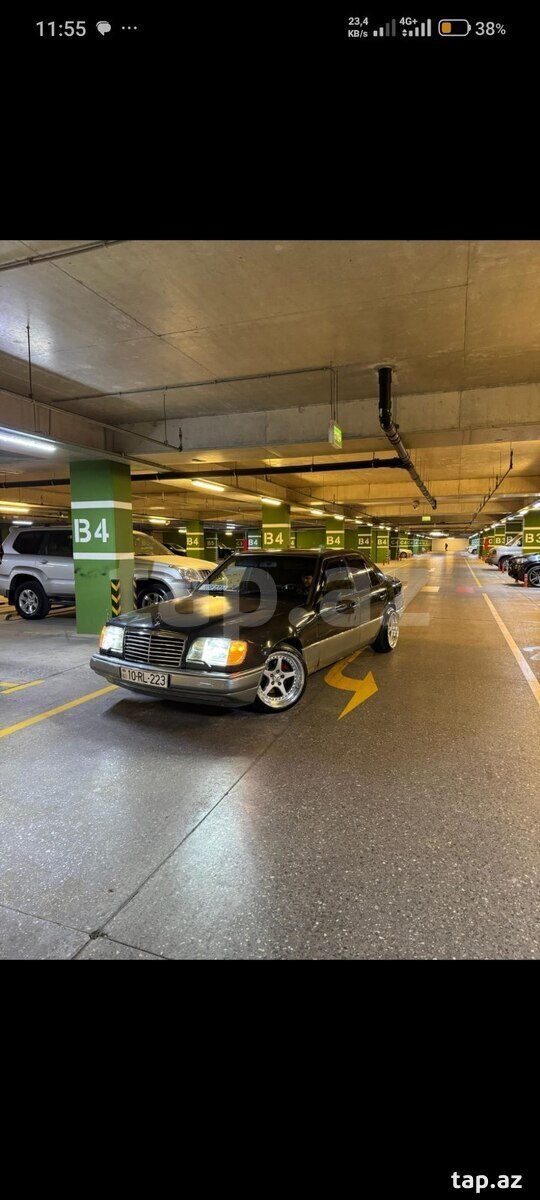 Mercedes E 220, 1994 il (11)
