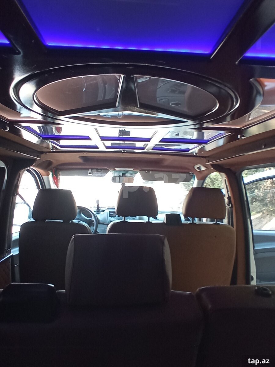 Mercedes Viano, 2000 il (5)