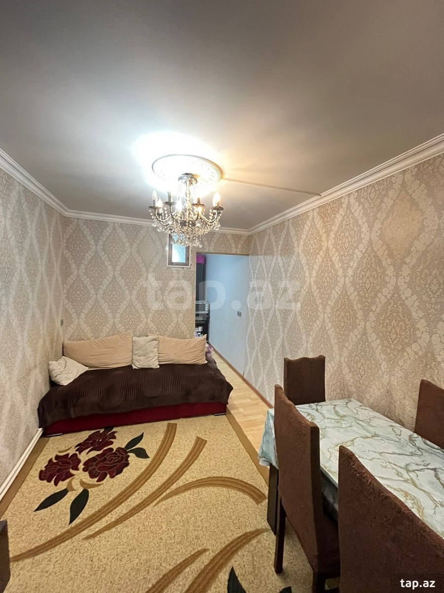Həyət evi, 8 Noyabr pr. (9)