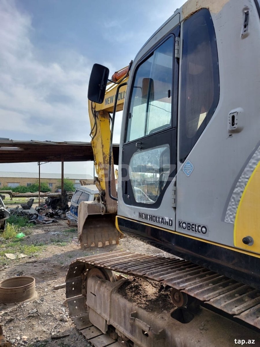New Holland E215B 2007 il (5)