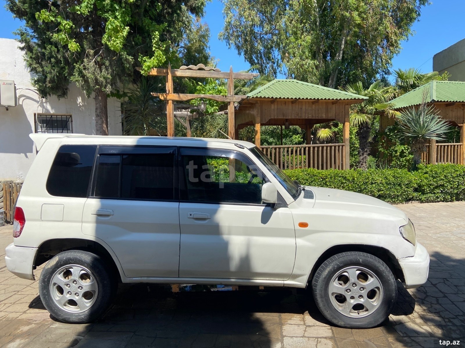 Mitsubishi Pajero io, 1999 il (3)