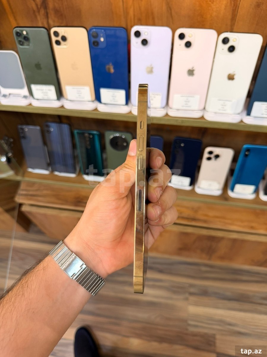 Apple iPhone 12 Pro Max Gold 128GB/6GB (3)