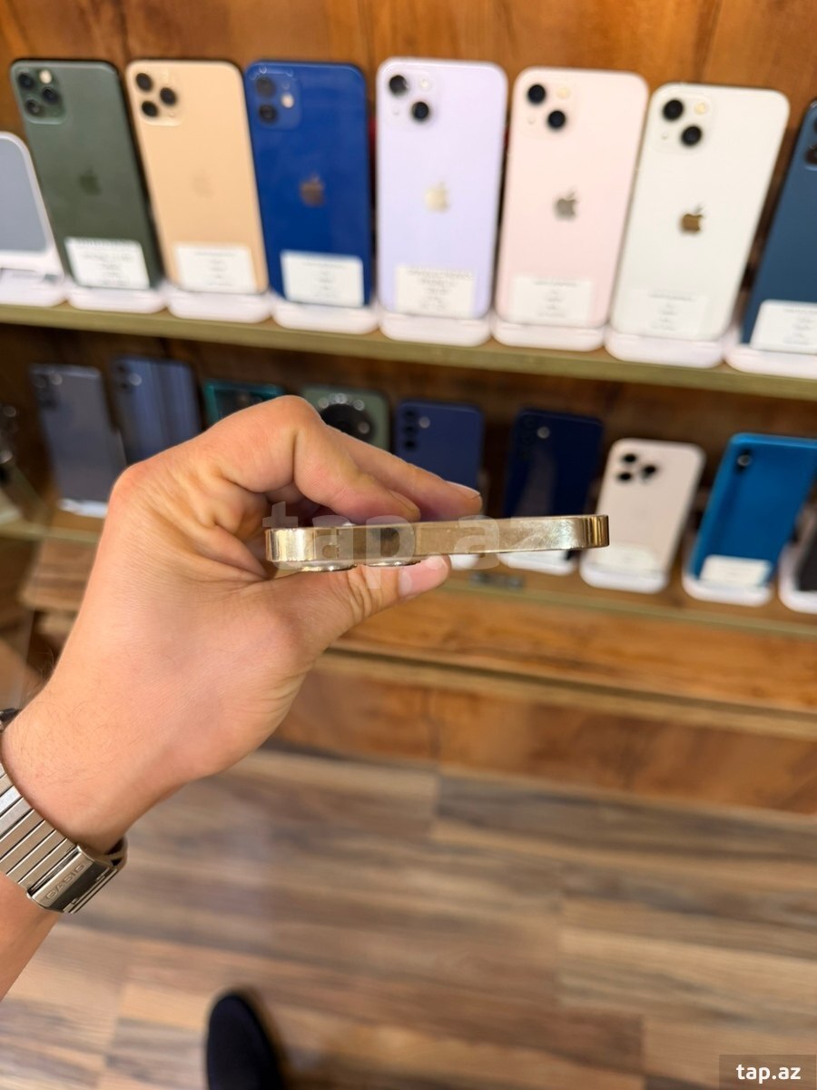 Apple iPhone 12 Pro Max Gold 128GB/6GB (4)