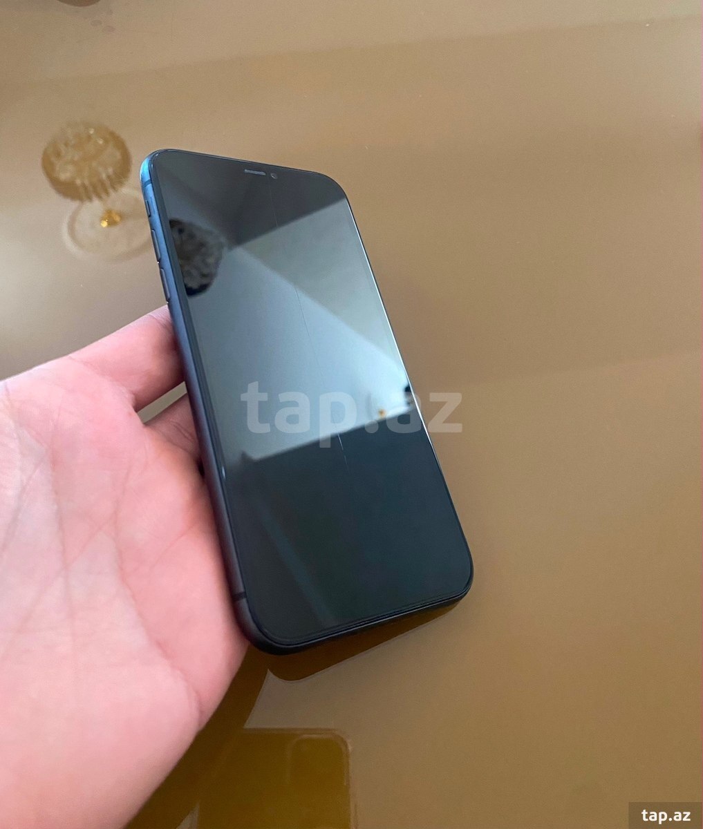 Apple iPhone 11 Black 64GB/4GB (2)