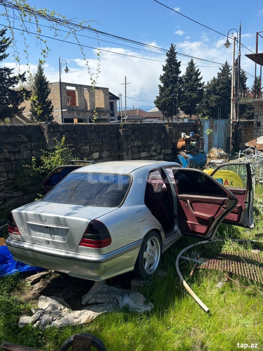 Mercedes C 180, 1995 il (3)