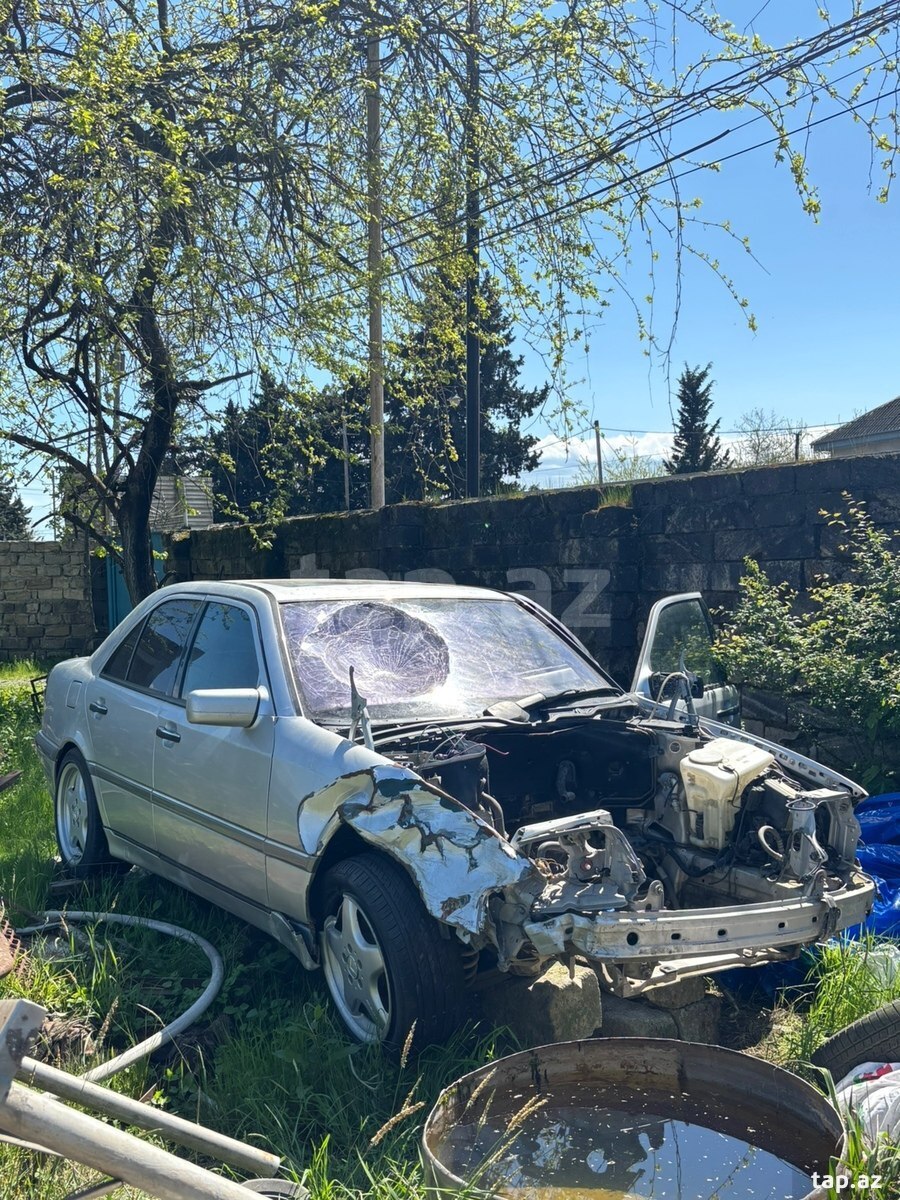 Mercedes C 180, 1995 il