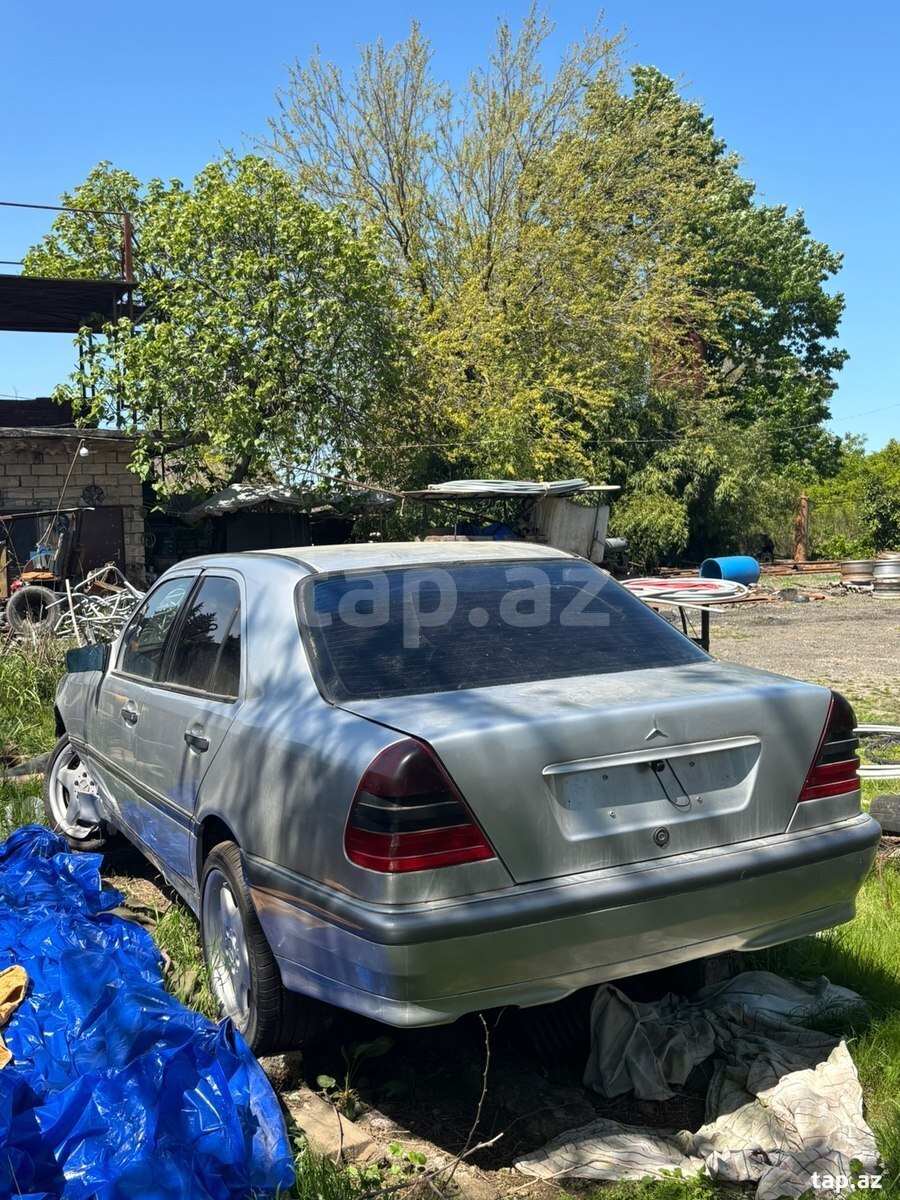 Mercedes C 180, 1995 il (4)