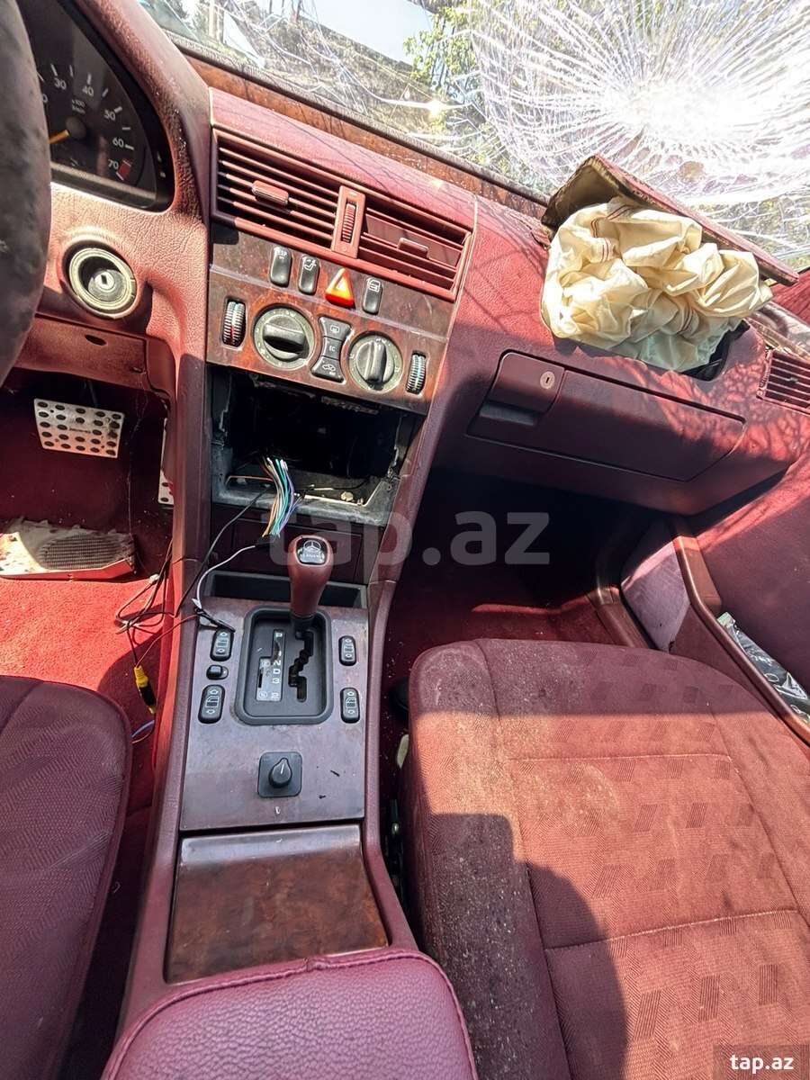 Mercedes C 180, 1995 il (12)