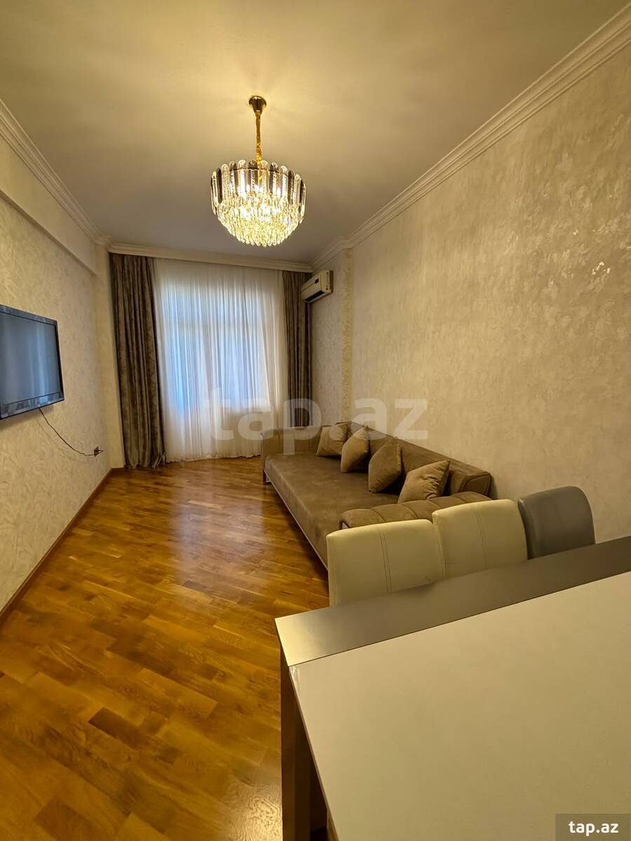 3-otaqlı yeni tikili kirayə verilir, Elmlər Akademiyası m., 105 m²
