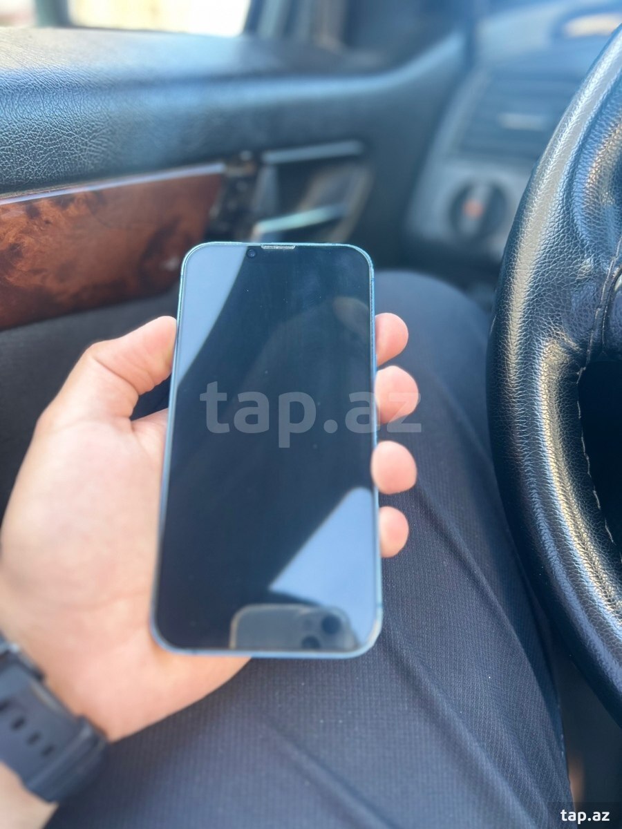 Apple iPhone 13 Blue 128GB/4GB (4)