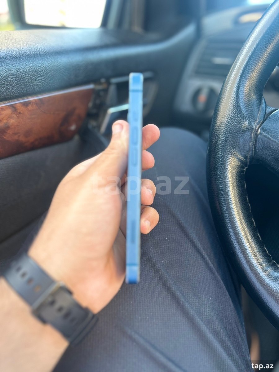 Apple iPhone 13 Blue 128GB/4GB (5)