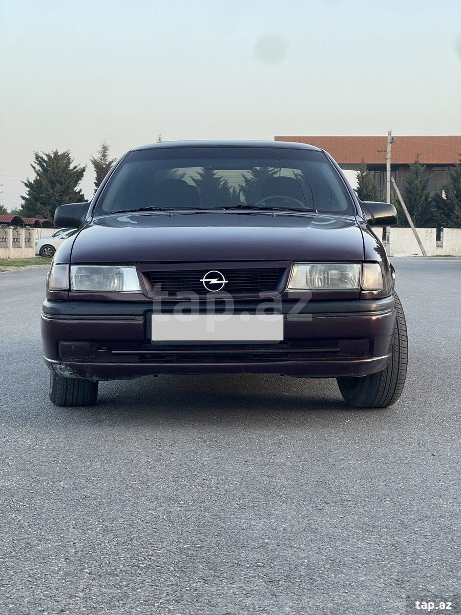 Opel Vectra, 1995 il
