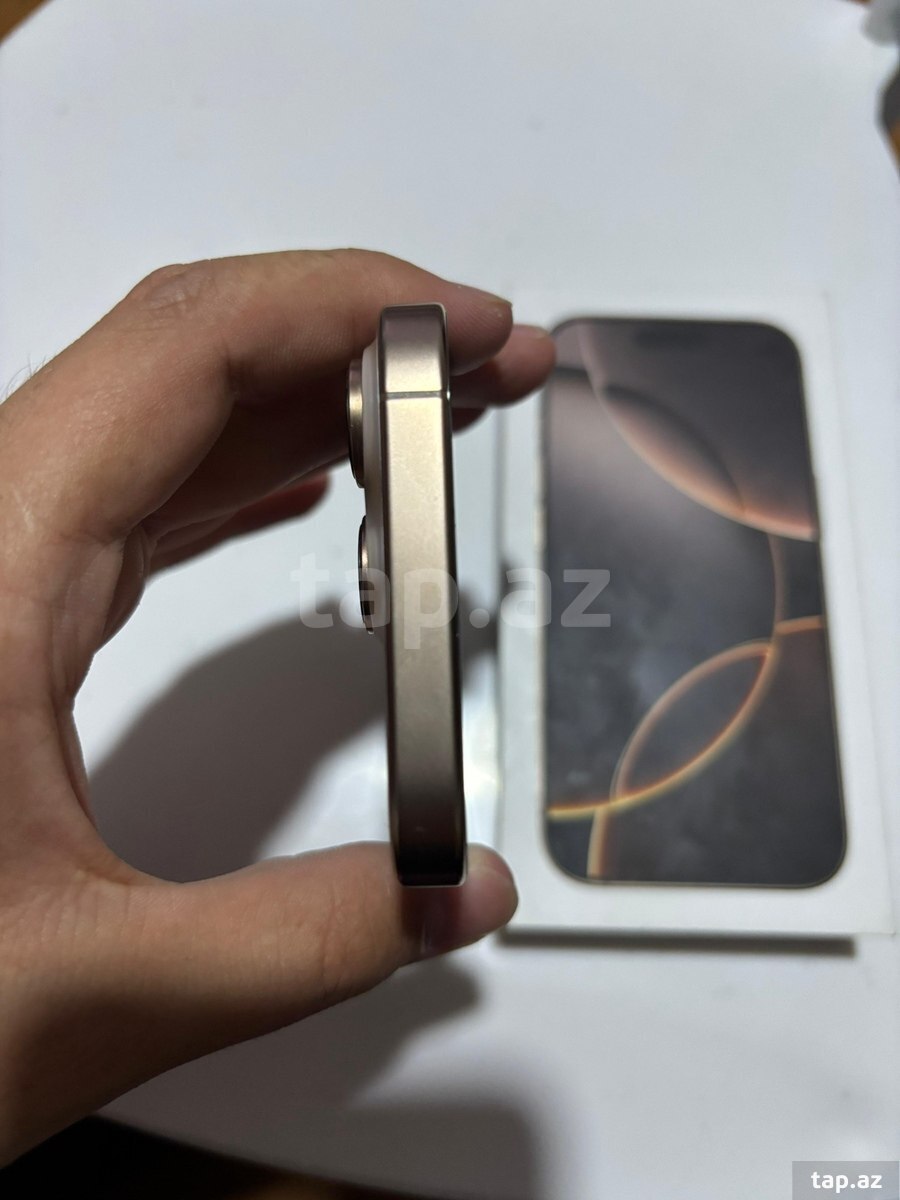 Apple iPhone 16 Pro Desert Titanium 128GB/8GB (2)