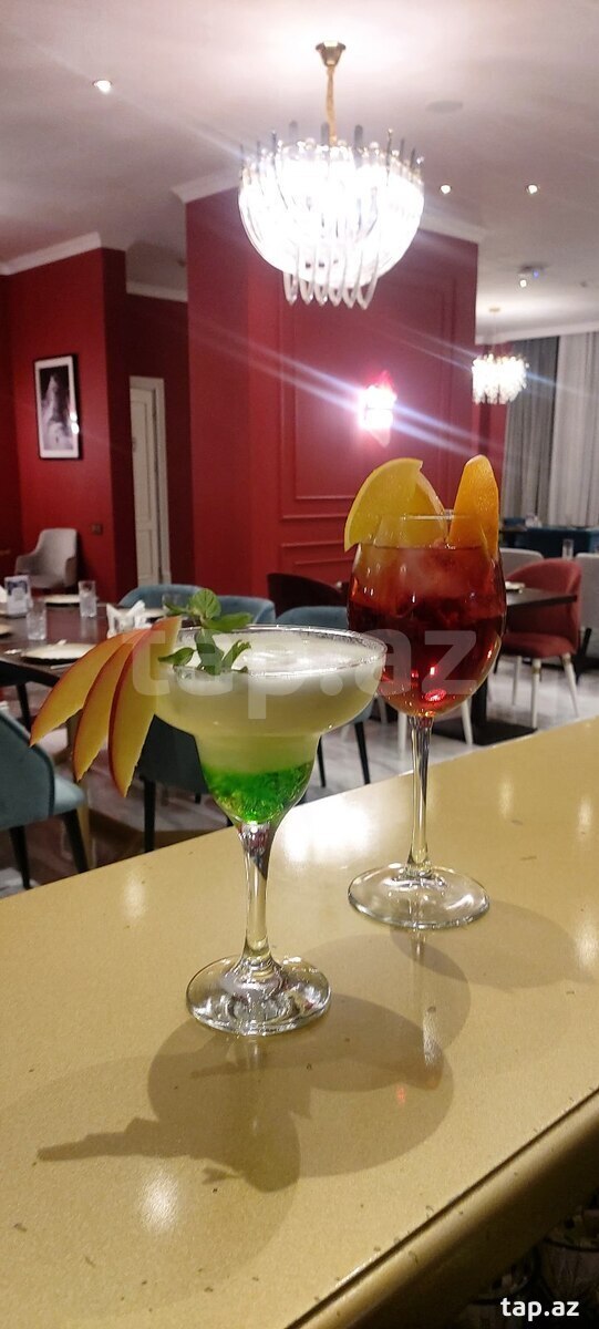 Barmen işi axtarıram (2)