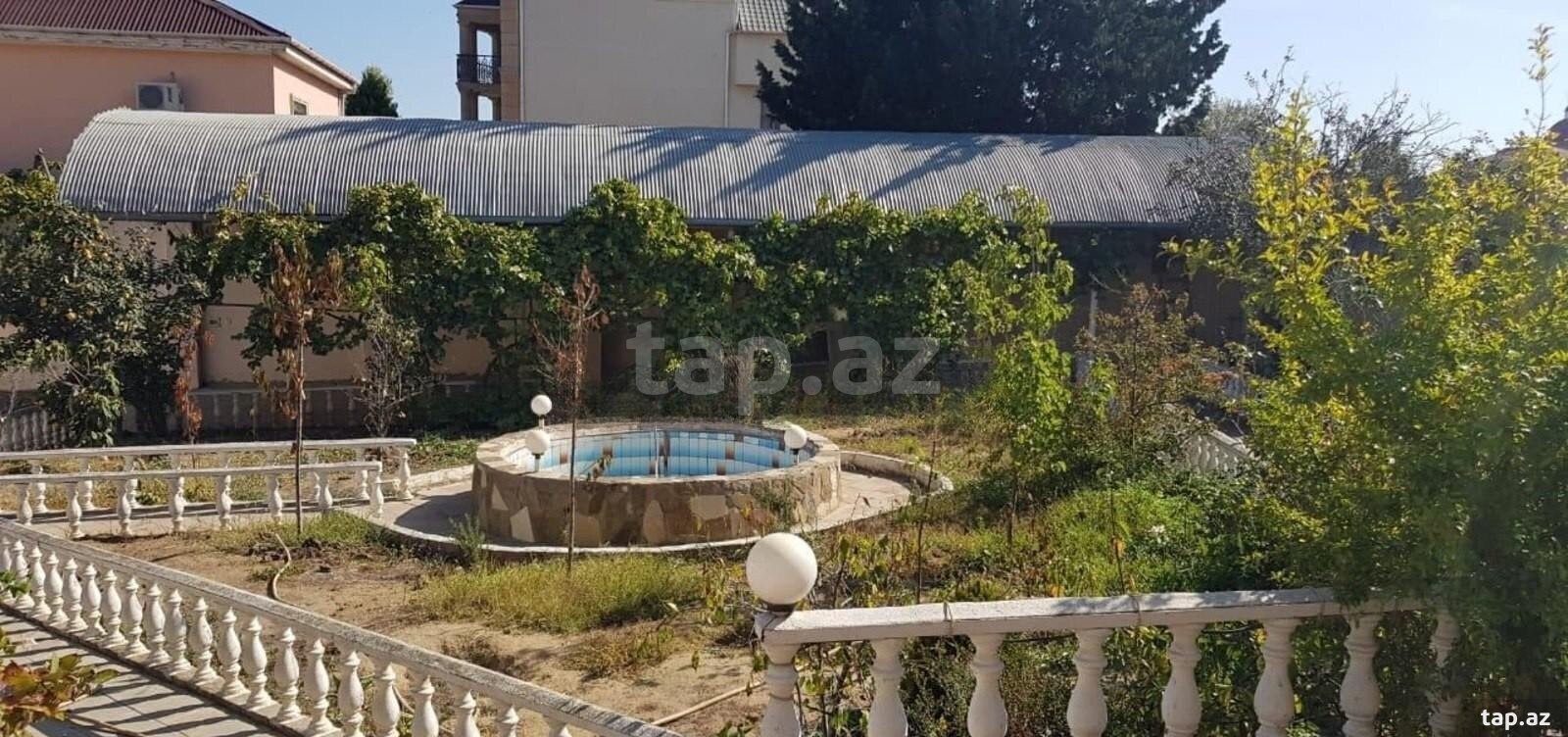 Həyət evi, Novxanı qəs. (3)