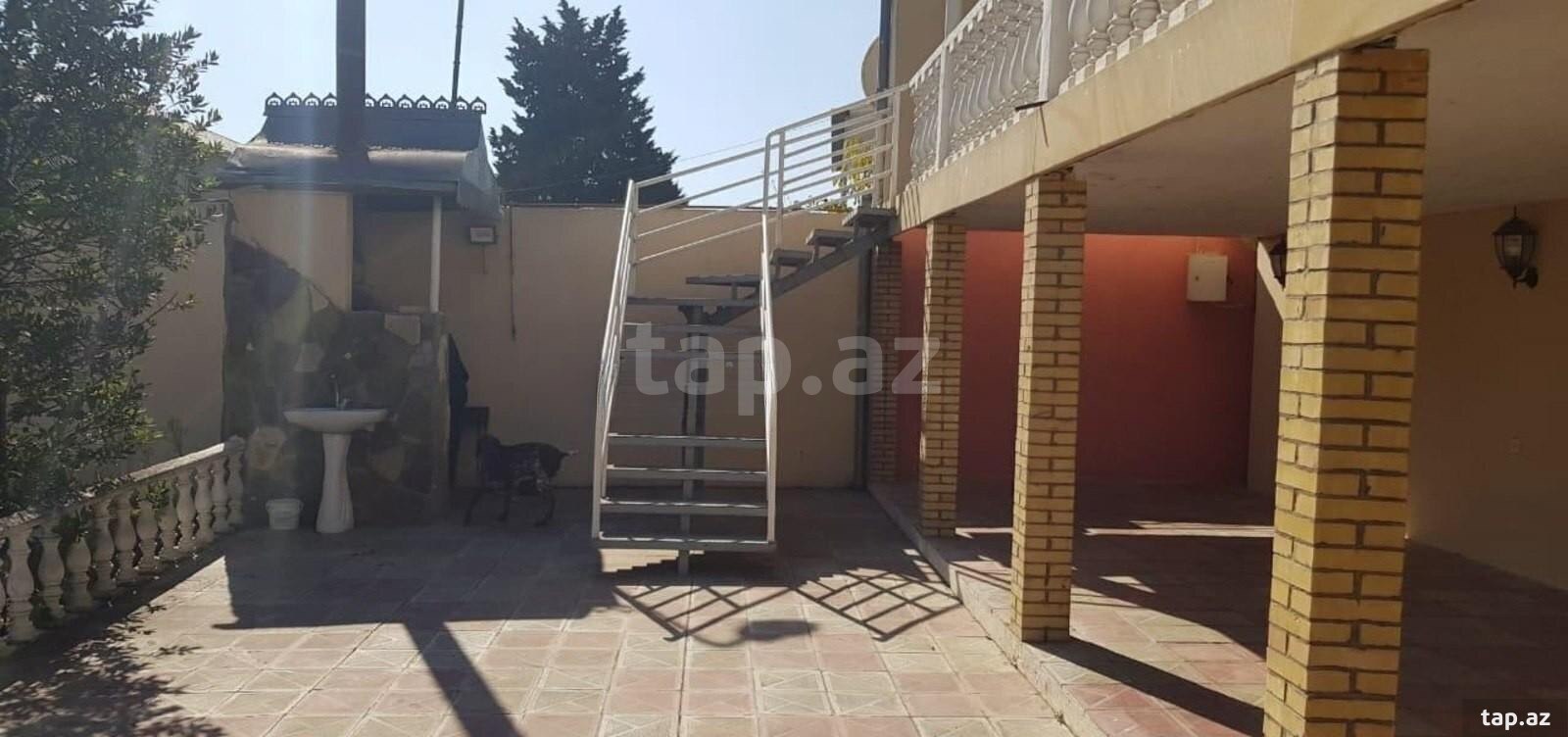 Həyət evi, Novxanı qəs. (4)