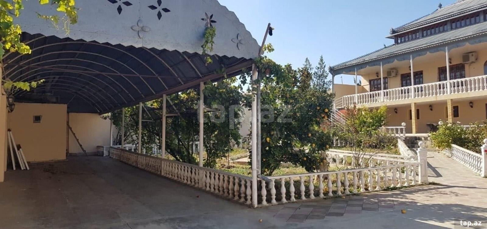 Həyət evi, Novxanı qəs. (2)