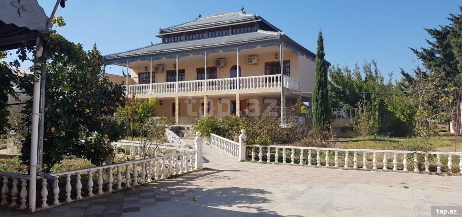 Həyət evi, Novxanı qəs.