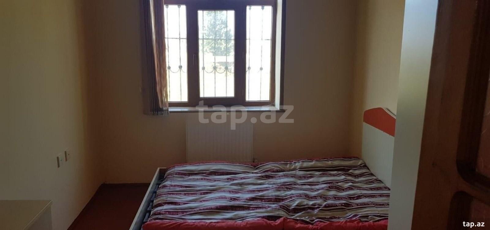 Həyət evi, Novxanı qəs. (14)