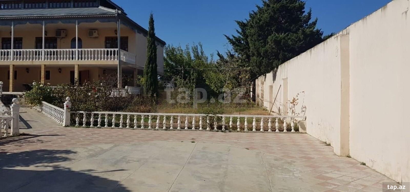 Həyət evi, Novxanı qəs. (8)