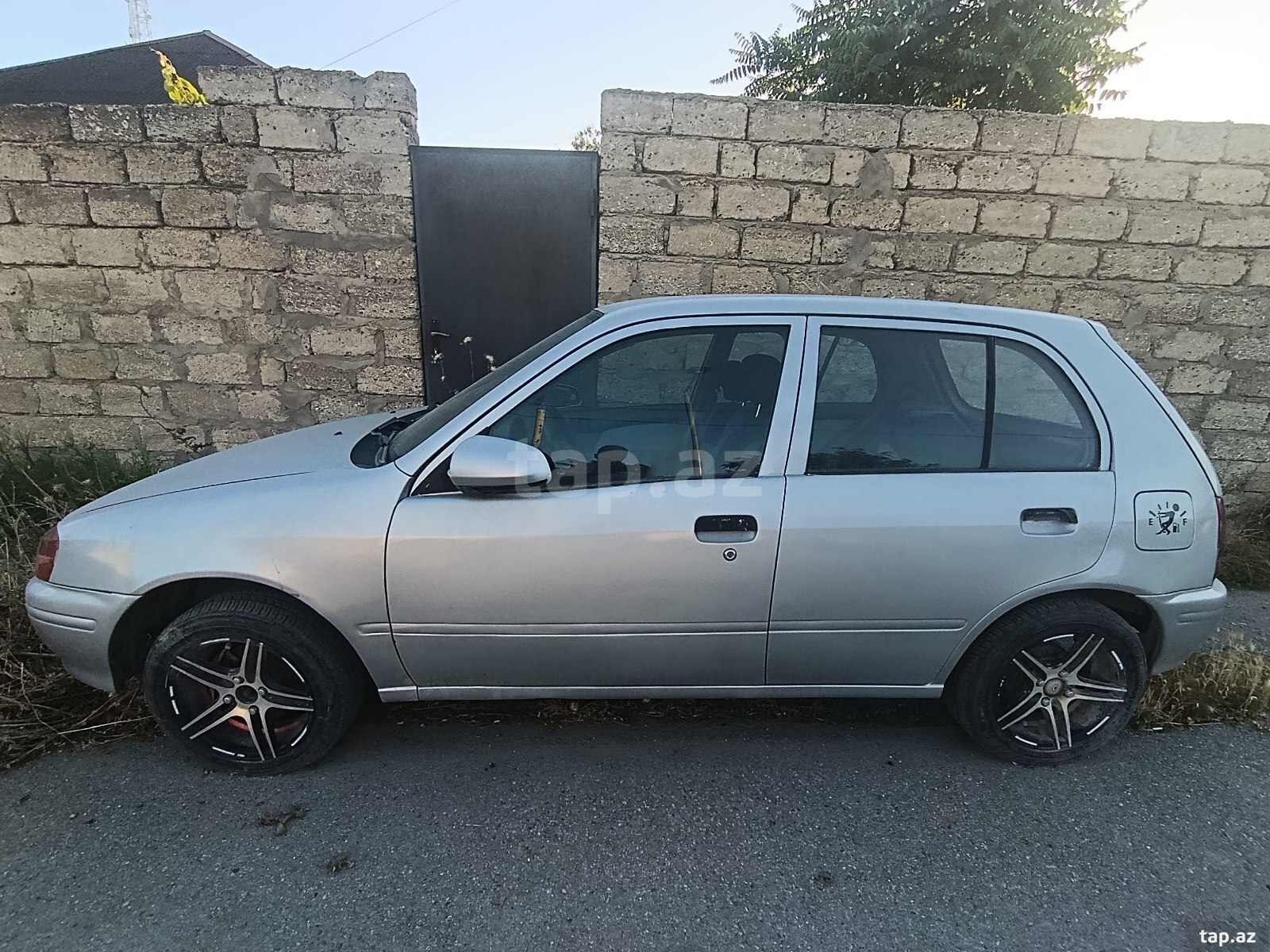 Toyota Starlet, 1998 il (5)