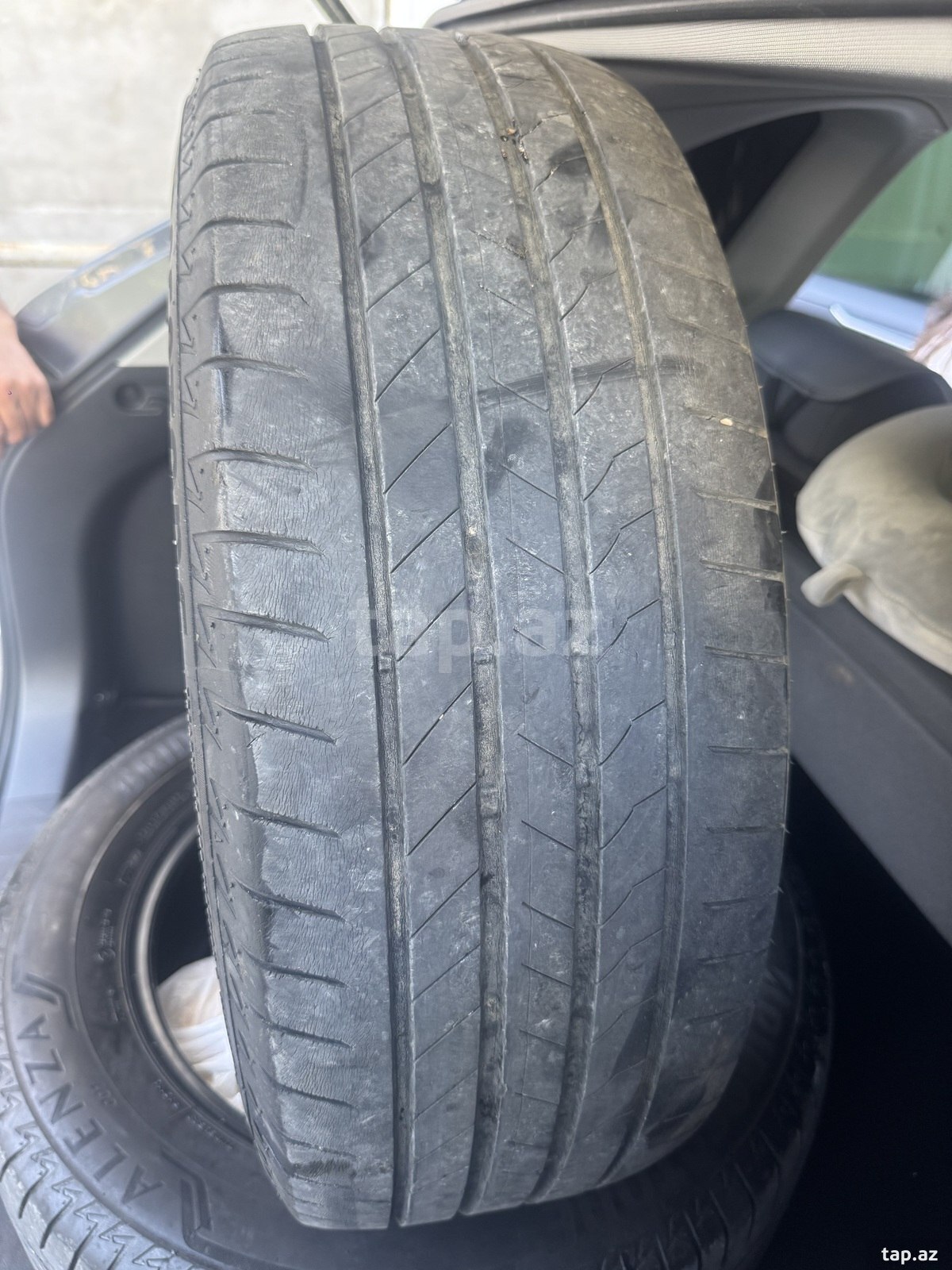 Bridgestone Alenza şinləri 225/65 r17 (3)