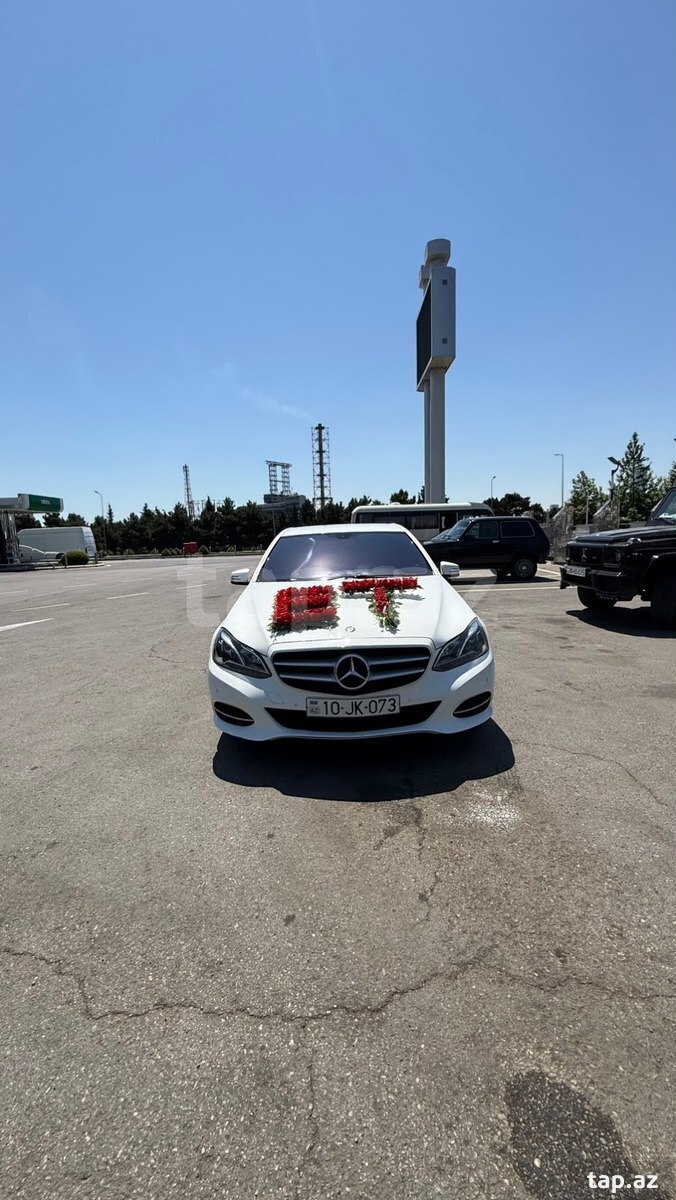 Mercedes-Benz icarəsi (3)
