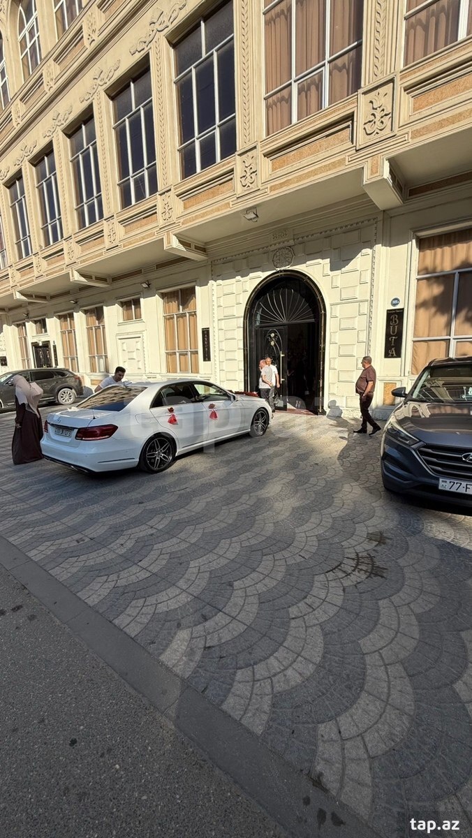Mercedes-Benz icarəsi (6)