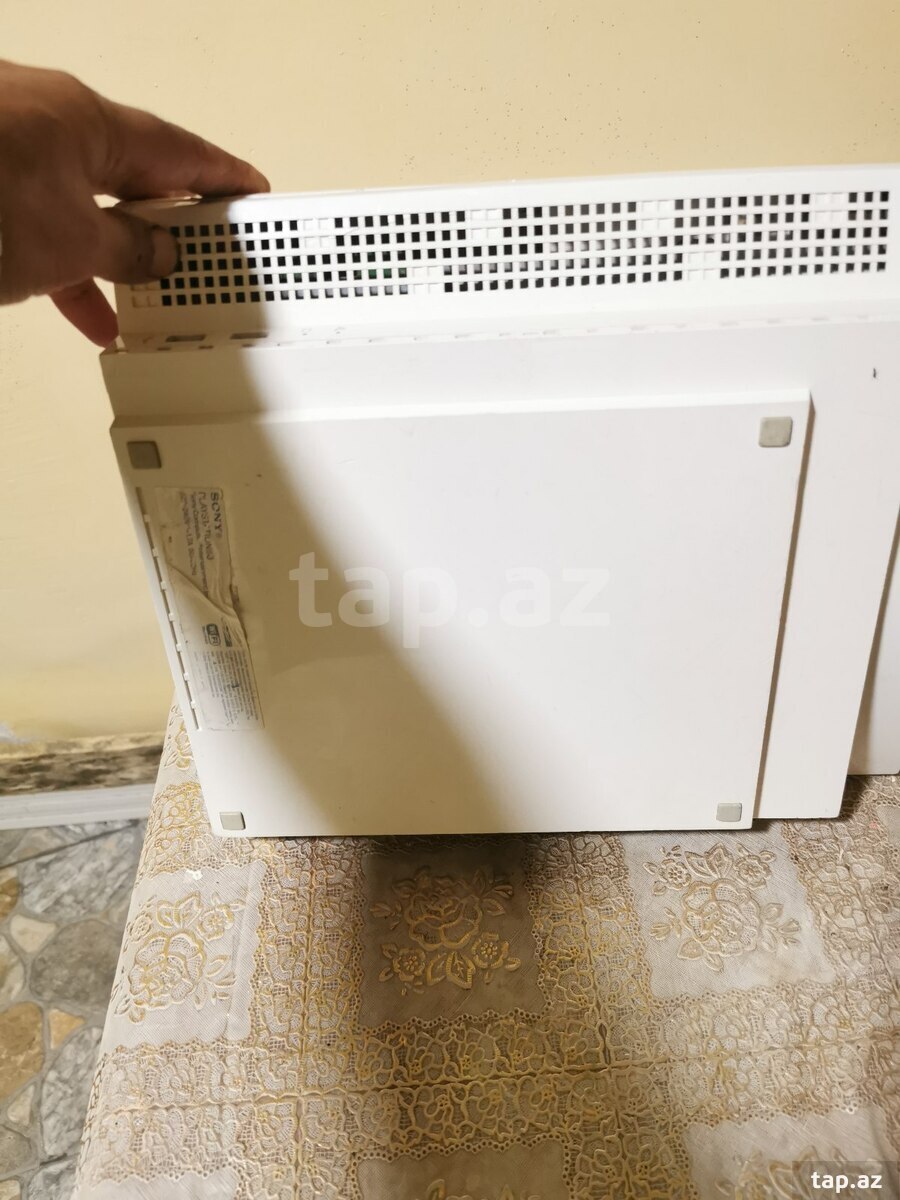 PlayStation 3 20GB (2)