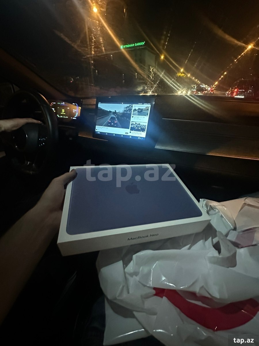 Apple MacBook neo 256