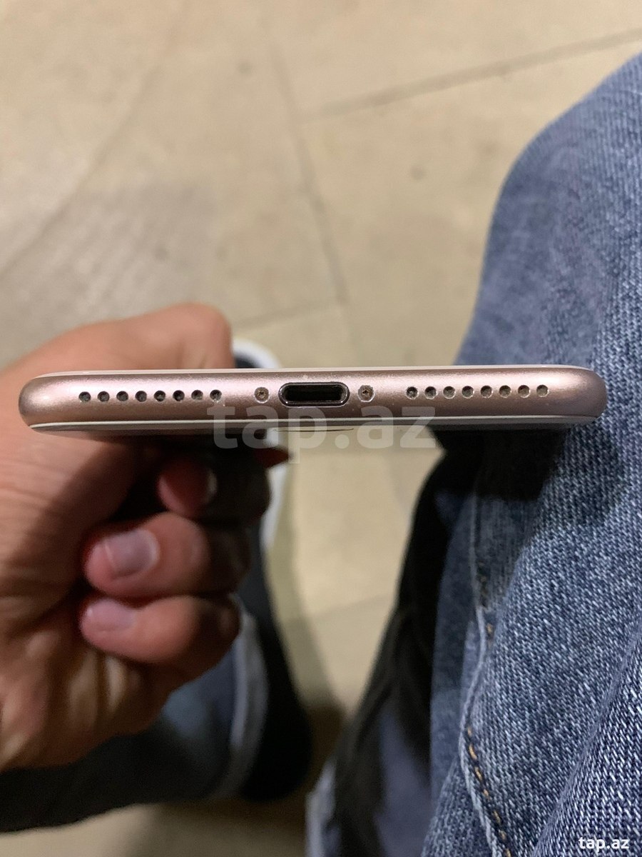 Apple iPhone 8 Plus Gold 64GB (4)