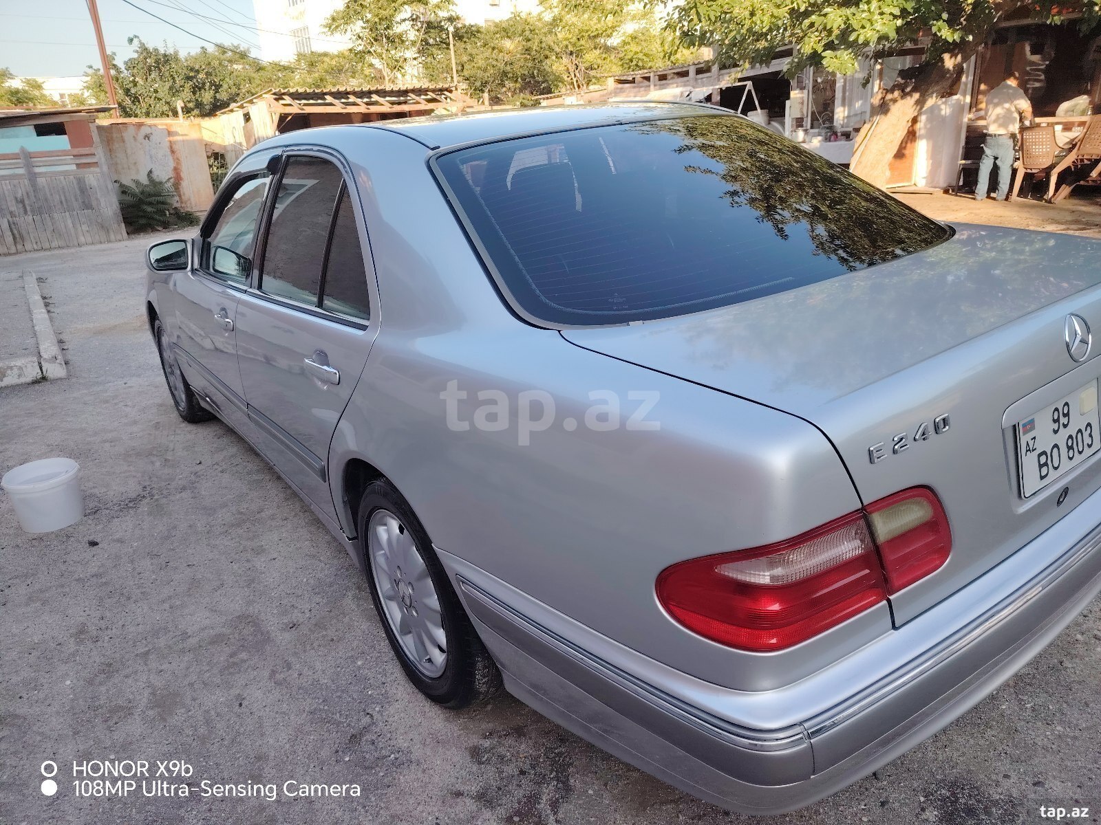 Mercedes E 260, 2001 il (2)