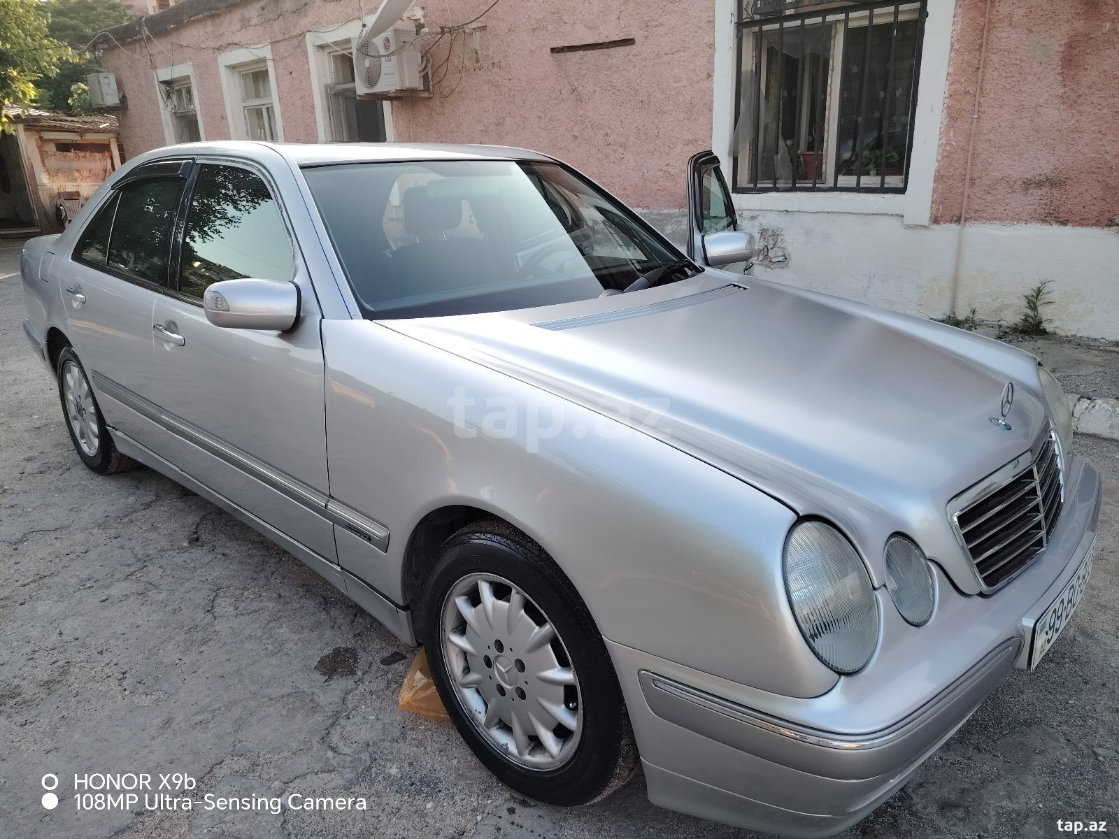 Mercedes E 260, 2001 il (4)