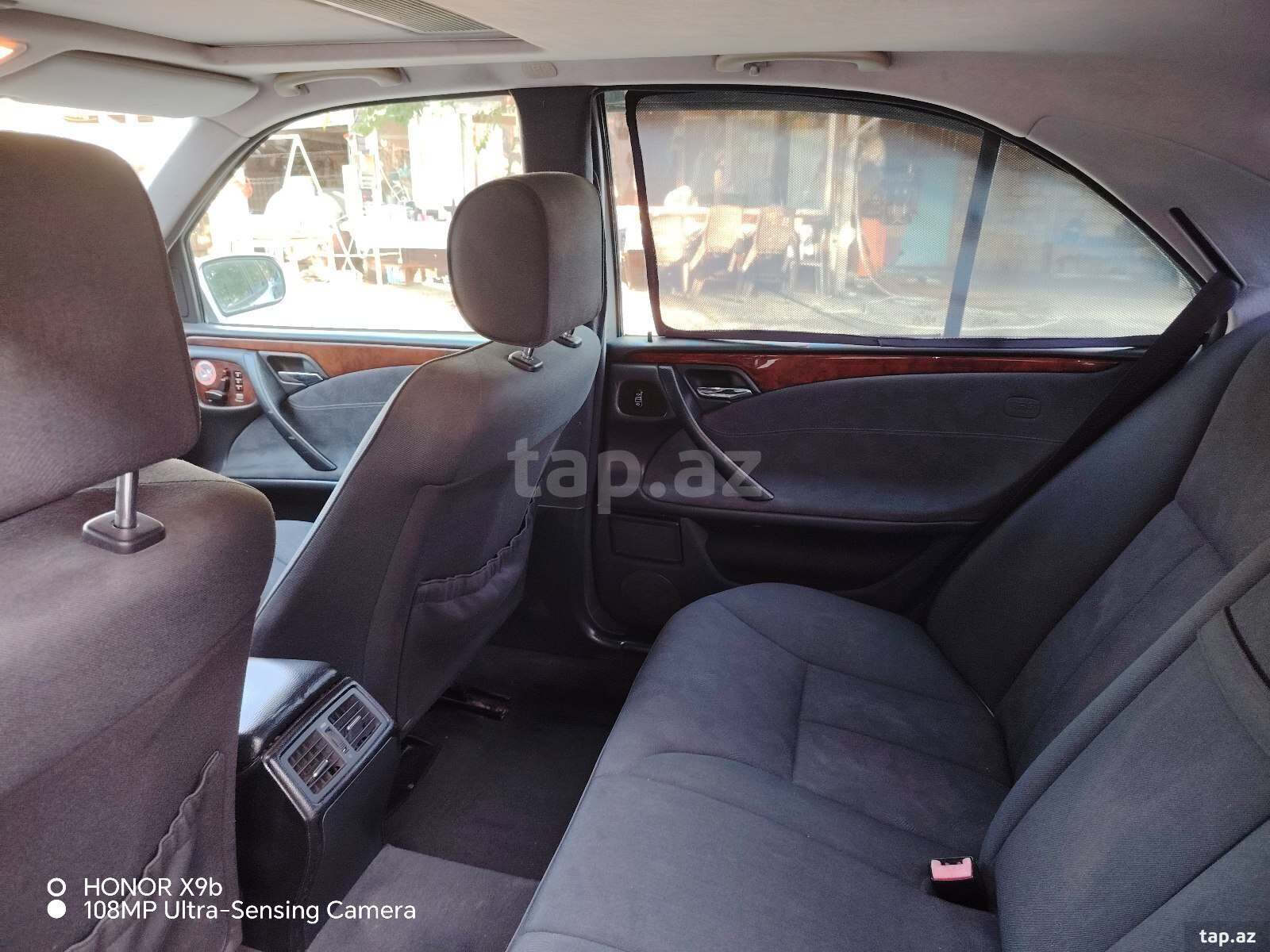 Mercedes E 260, 2001 il (9)