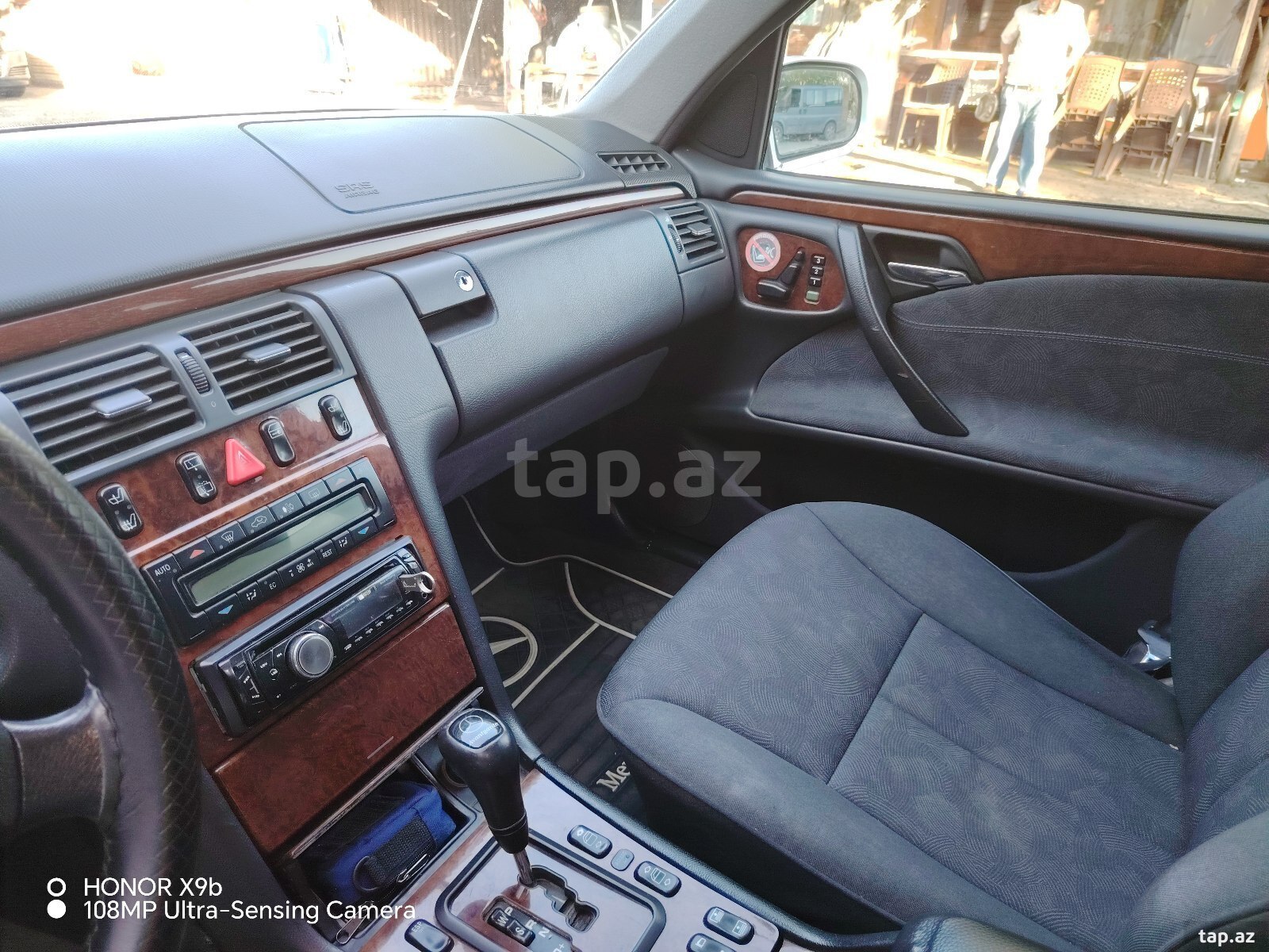 Mercedes E 260, 2001 il (10)