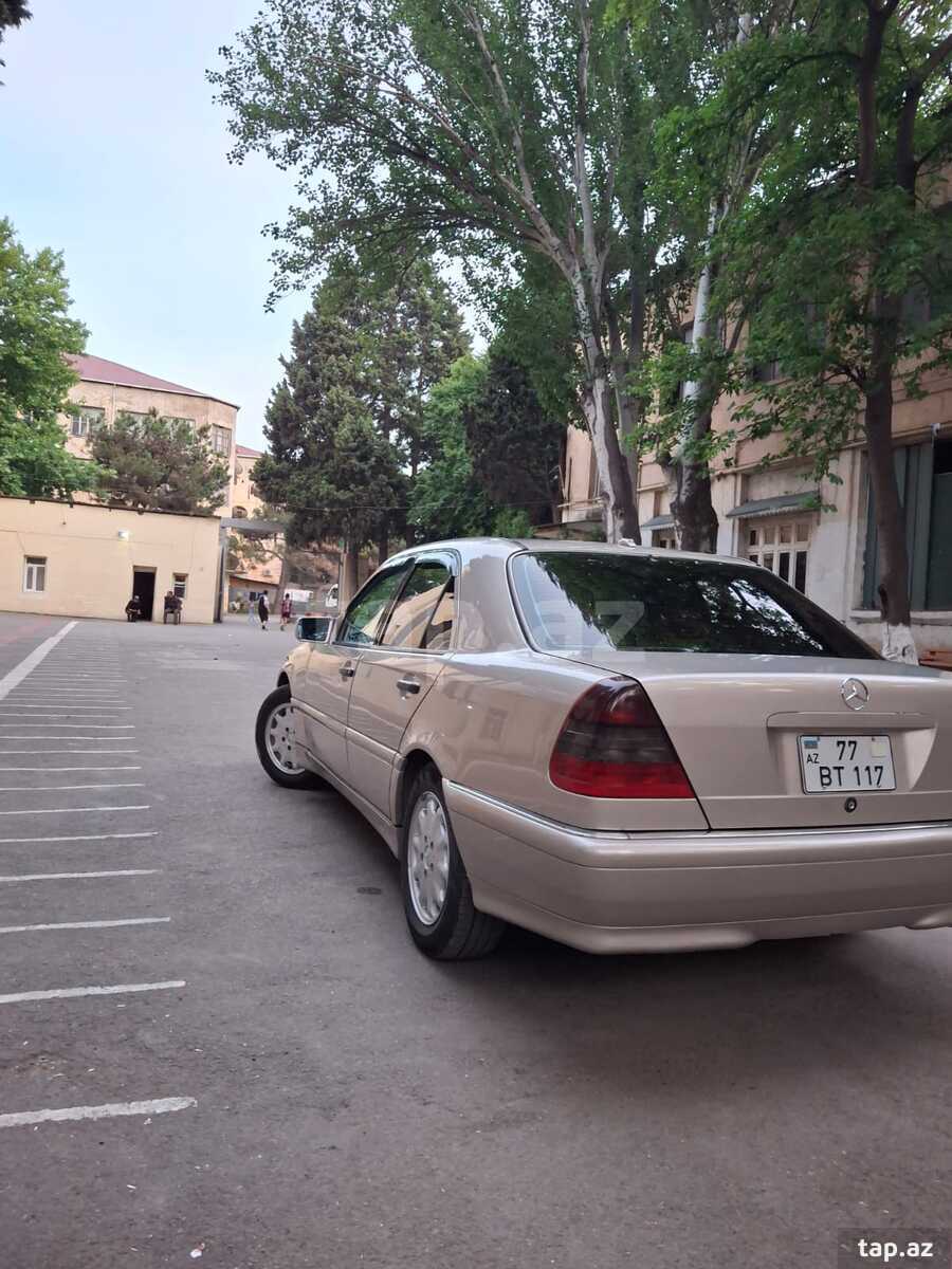 Mercedes C 230, 1999 il (4)