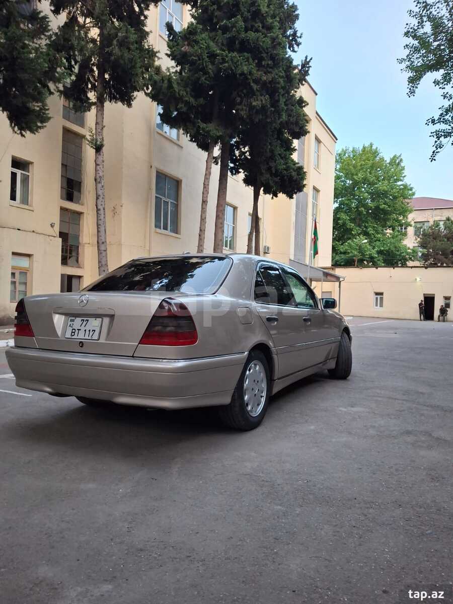 Mercedes C 230, 1999 il (5)