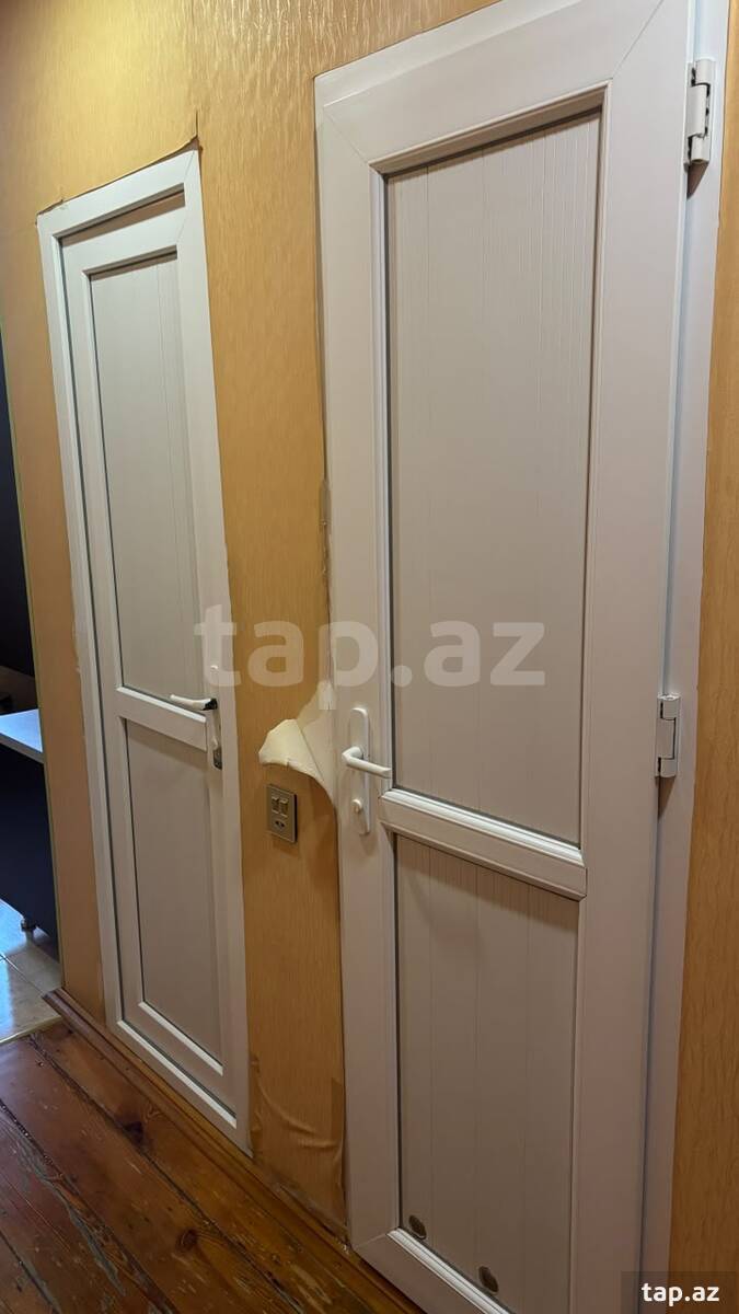 Plastik qapılar (2)
