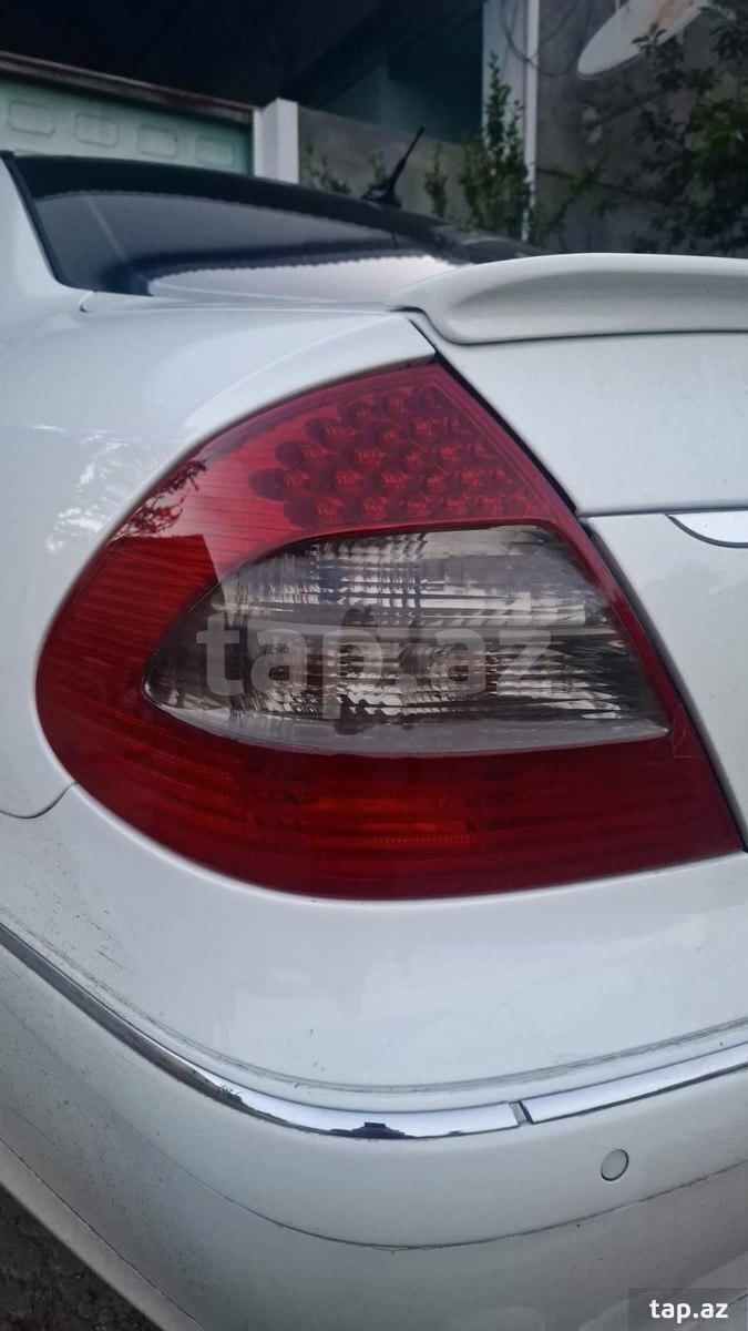 Mercedes W211 stop farası (2)