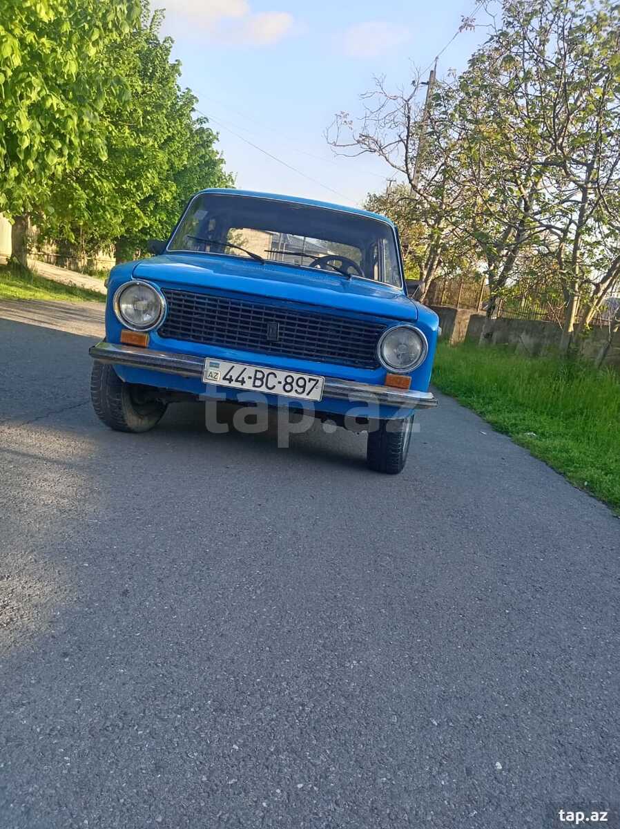 LADA (VAZ) 21013, 1983 il