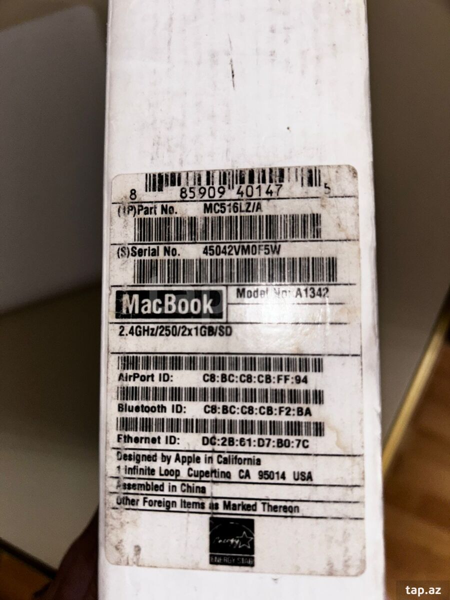 Noutbuk Apple MacBook  (2)