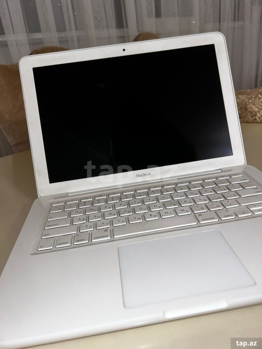 Noutbuk Apple MacBook  (3)