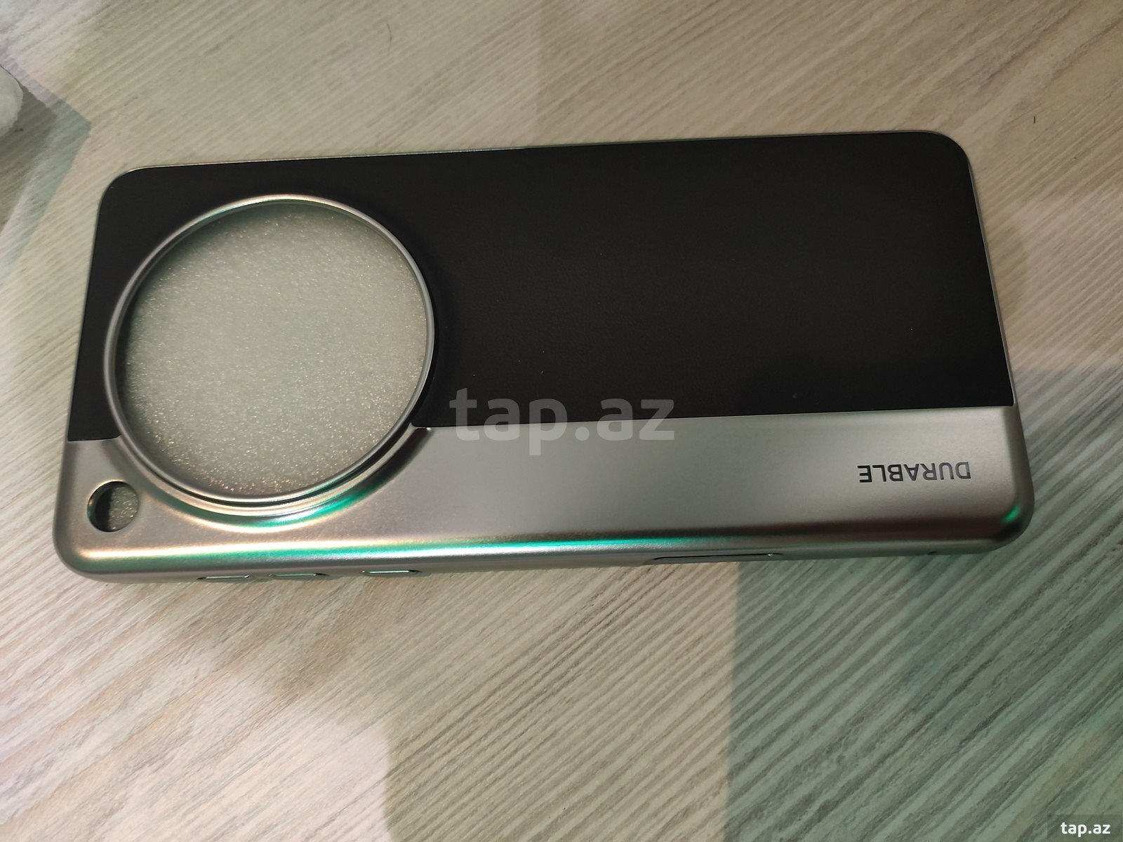Oppo Find X8 Pro üzlüyü