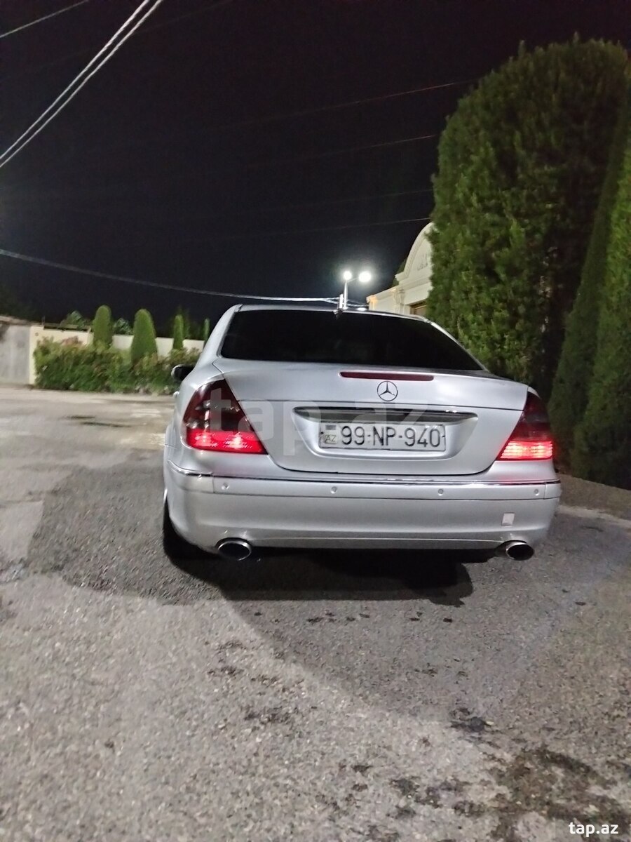 Mercedes E 270, 2002 il (22)