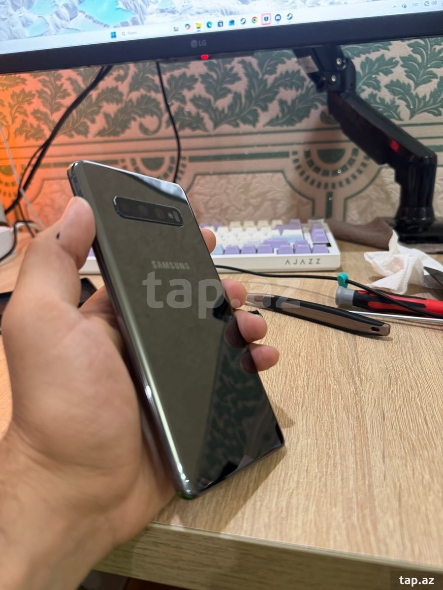 Samsung Galaxy S10+ Ceramic Black 128GB/8GB (3)