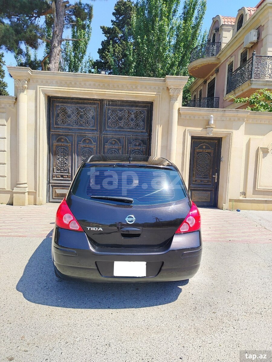 Nissan Tiida, 2011 il (4)