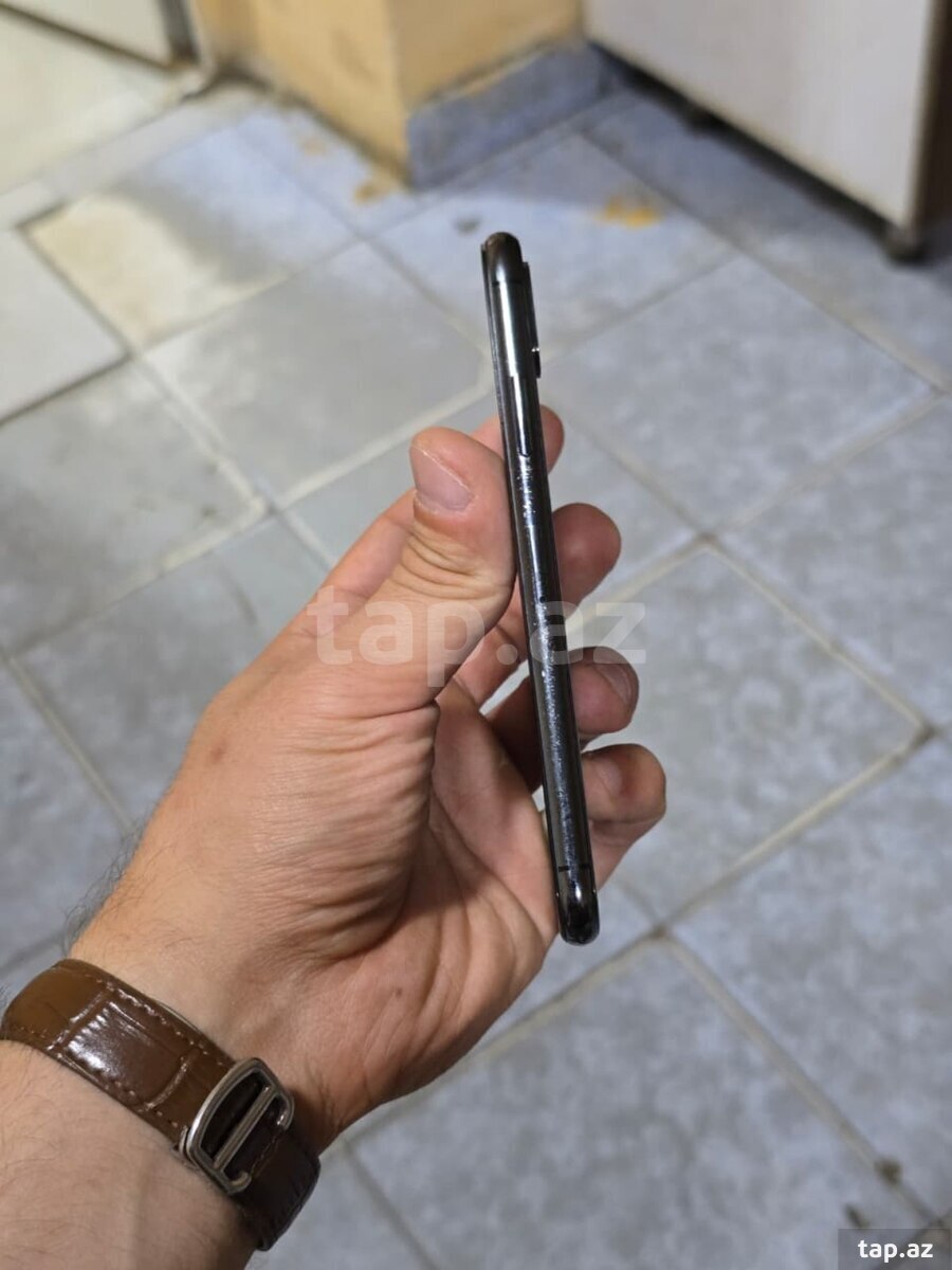 Apple iPhone X Silver 64GB/3GB (4)