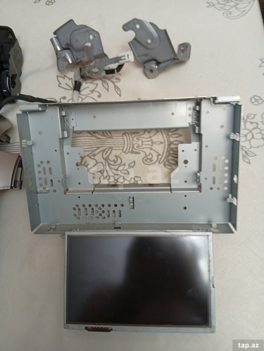 Lexus GX 460 monitor çərçivəsi (2)