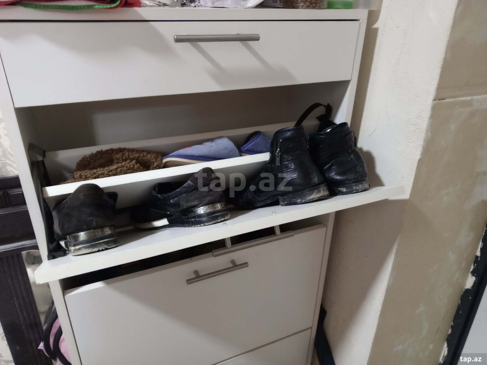 Ayaqqabı dolabı (2)