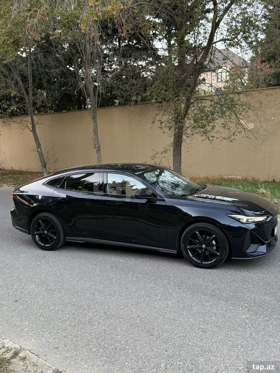 Changan Uni-V, 2023 il (16)